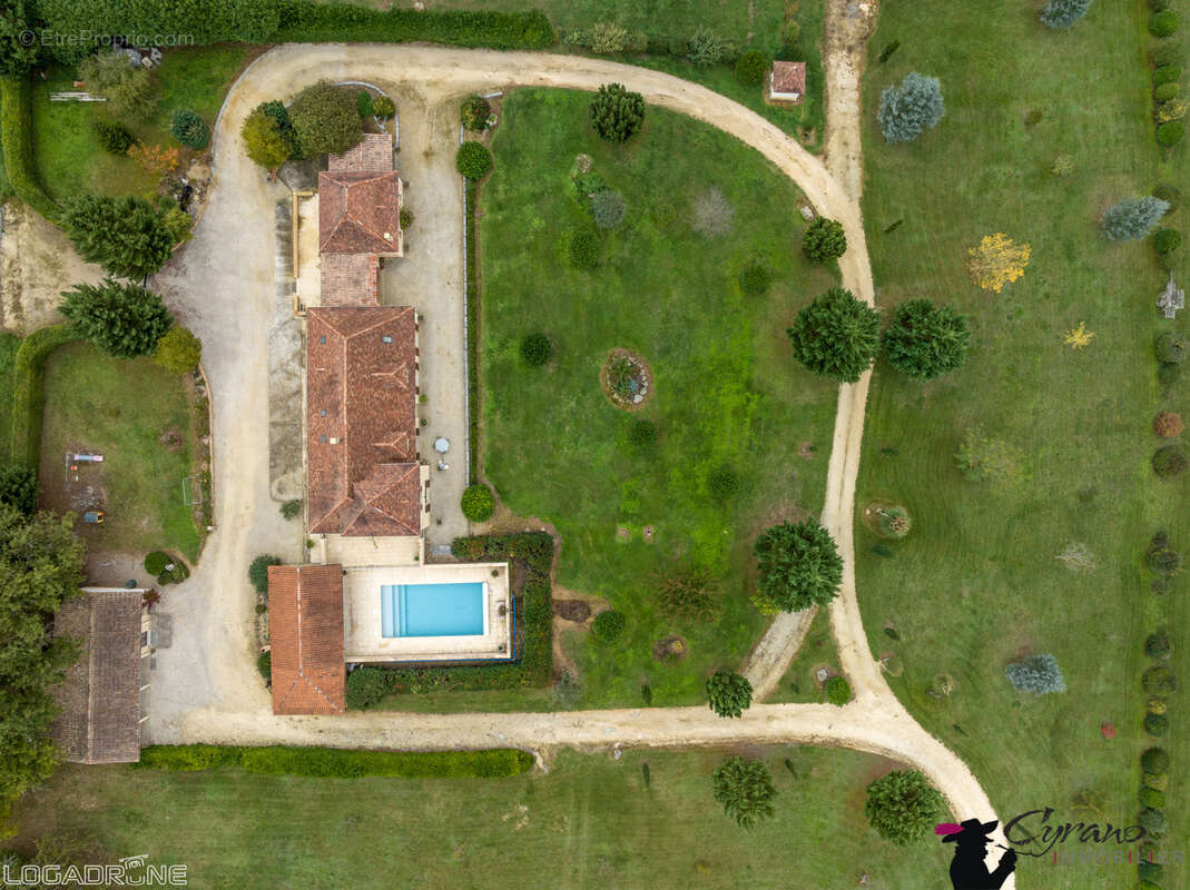 Maison à LIORAC-SUR-LOUYRE