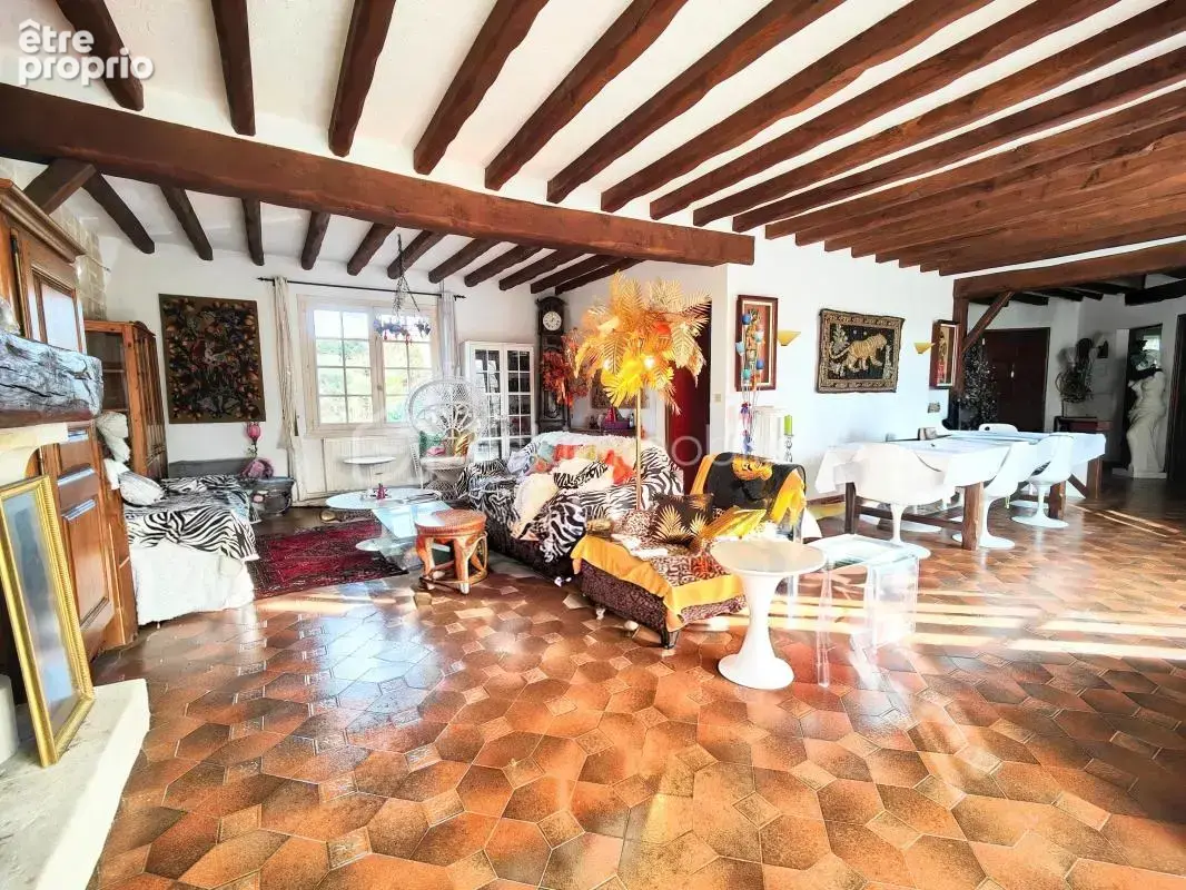 Belle maison familiale 5 ch dans un écrin boisé avec vue dégagée - photo 4