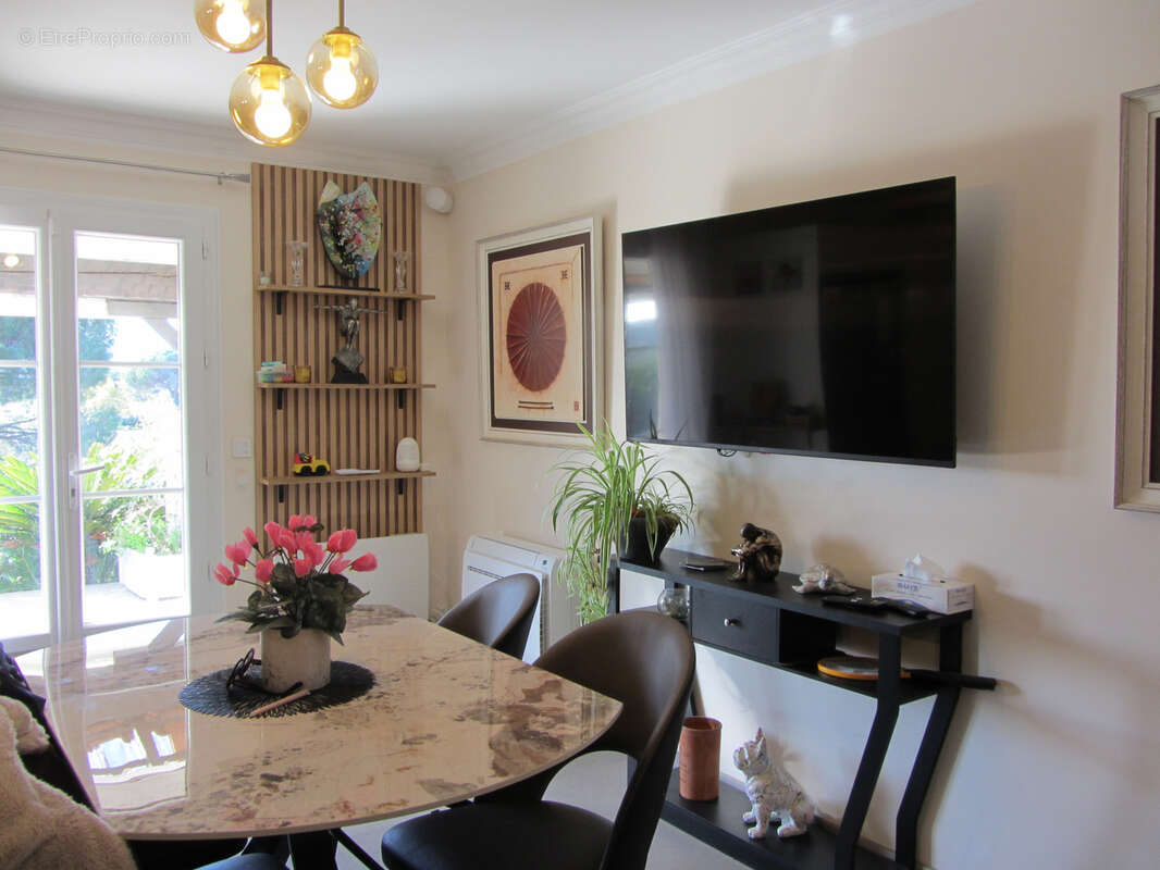 Maison à ROQUEBRUNE-SUR-ARGENS