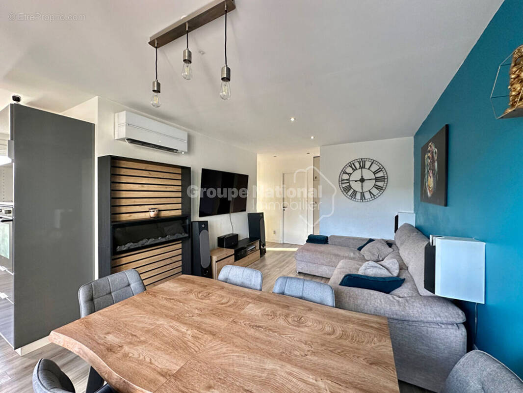 Appartement à LE ROVE