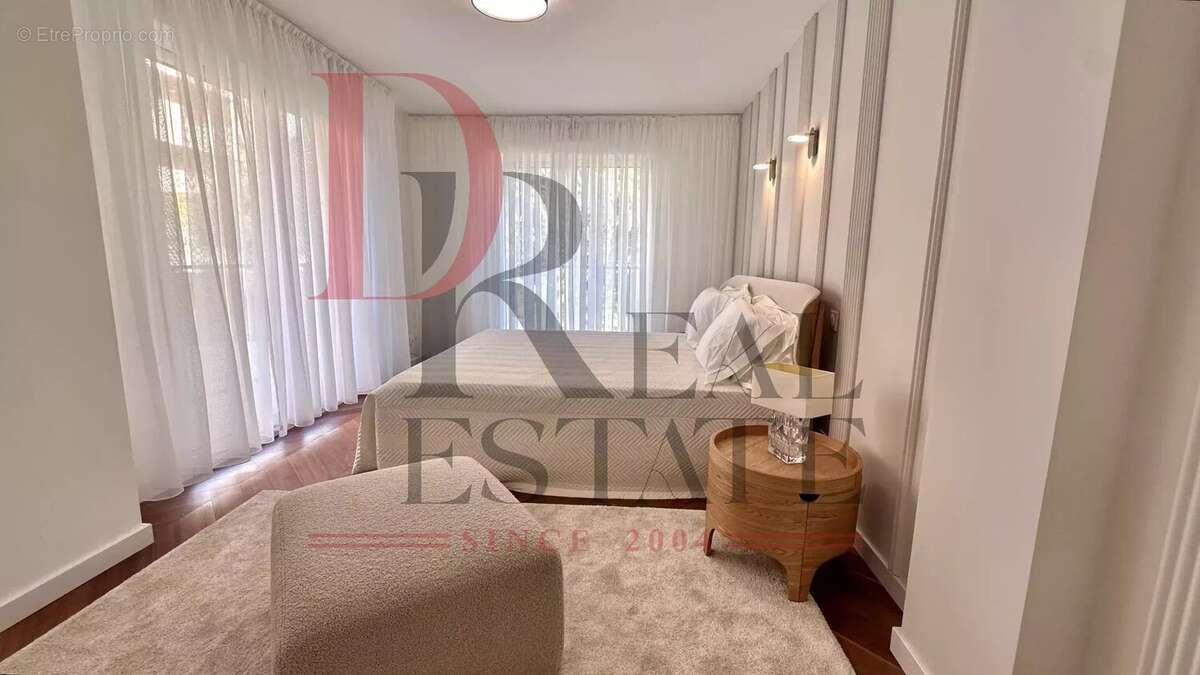 Appartement à ROQUEBRUNE-CAP-MARTIN