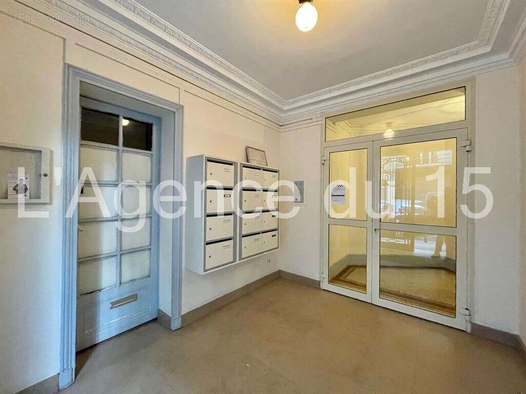 Appartement à PARIS-15E