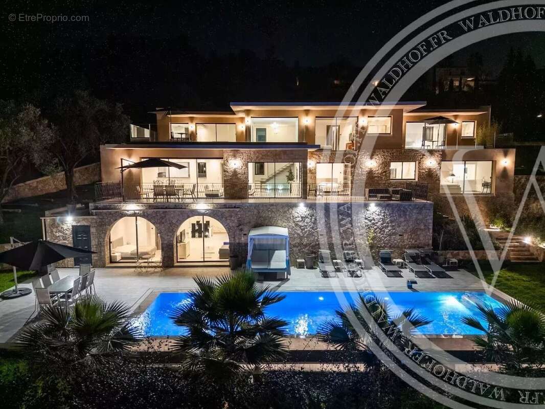 Maison à MOUGINS
