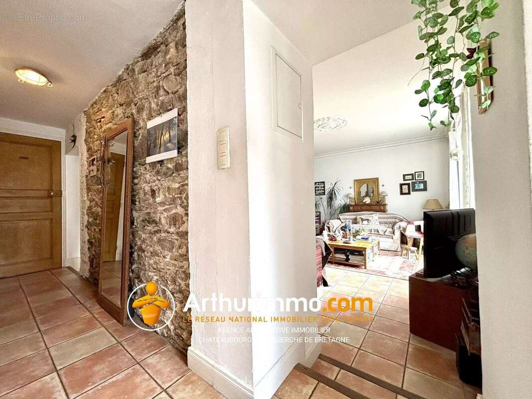 Maison à ETRELLES