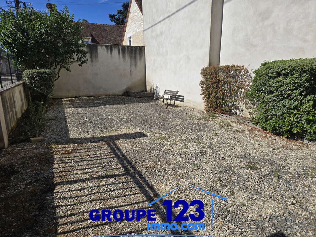 Augy (89) - Maison F4 sur sous-sol complet - photo 12