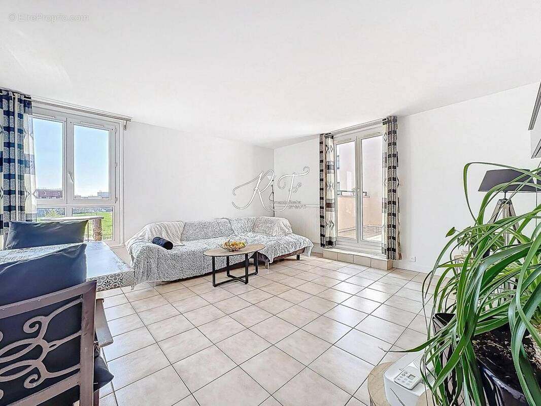 Photo 1 - Appartement à CERGY