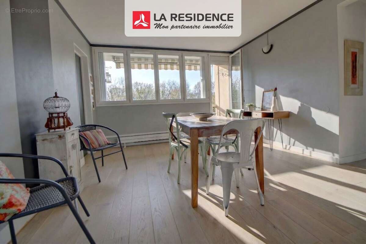 Appartement à VERNEUIL-SUR-SEINE