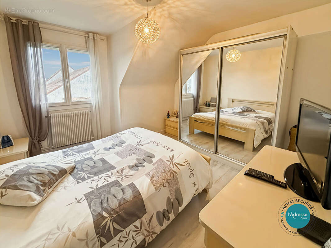 Maison à SAINTRY-SUR-SEINE