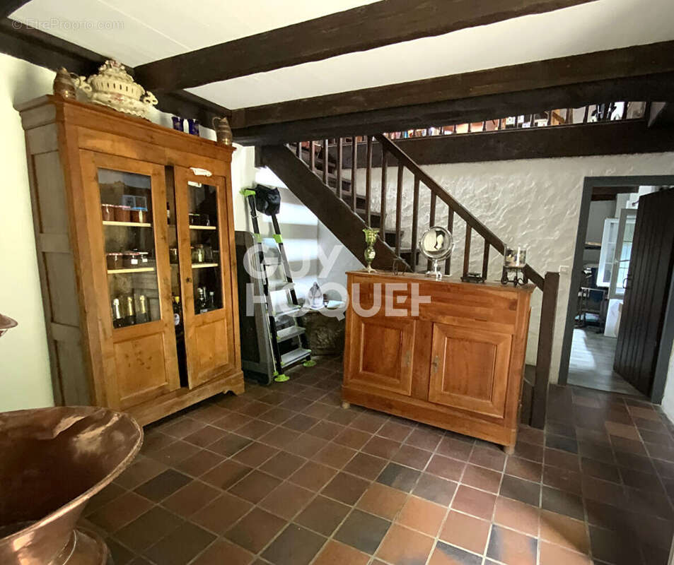 Charmante chaumière de 167 m² sur un terrain de 3403 m² - photo 7