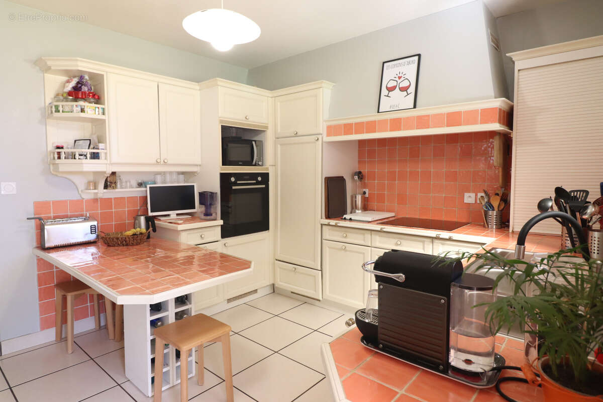 Maison à VILLENAVE-D'ORNON