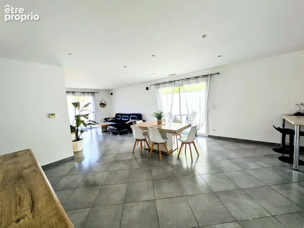 Vend villa de plain pieds 3 chambres, garage, jardin, grande pièce de vie à Béziers - photo 5