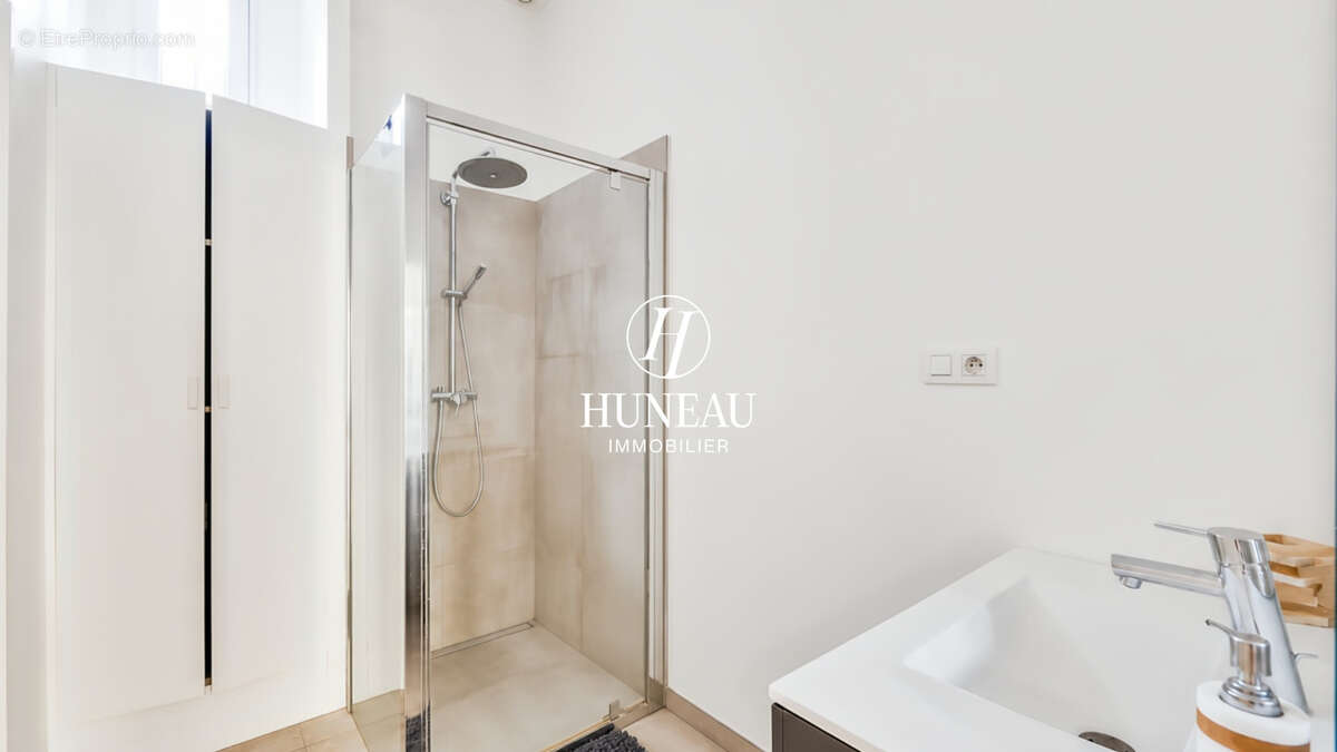 Appartement à PARIS-19E