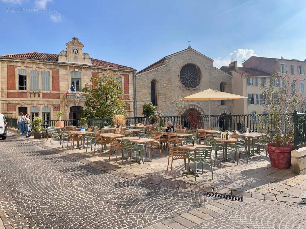 Appartement à HYERES