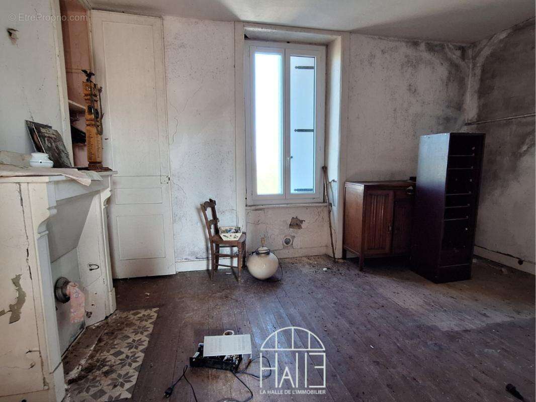 Maison à ORADOUR-SUR-GLANE