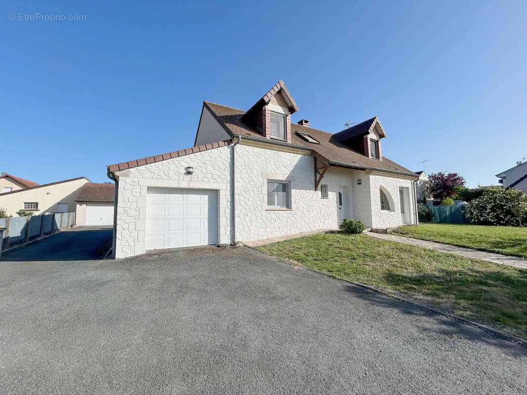 Maison à COMMENTRY
