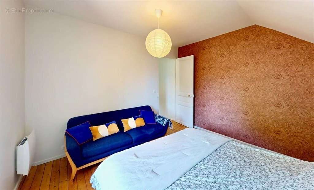 Maison à CLAIREFONTAINE-EN-YVELINES