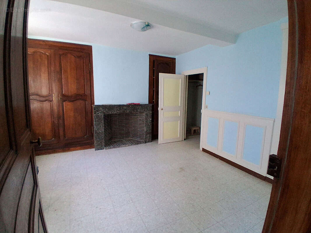 Maison à ETREAUPONT