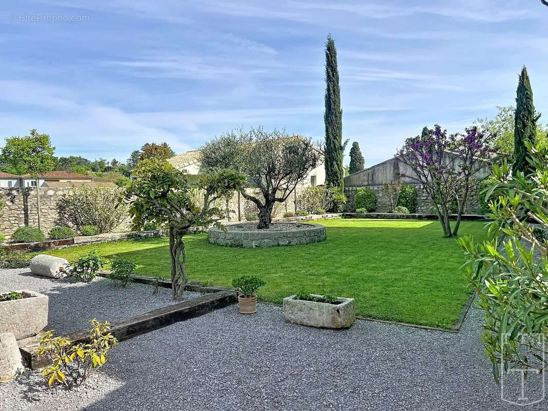 Maison à SAINT-ALBAN-AURIOLLES