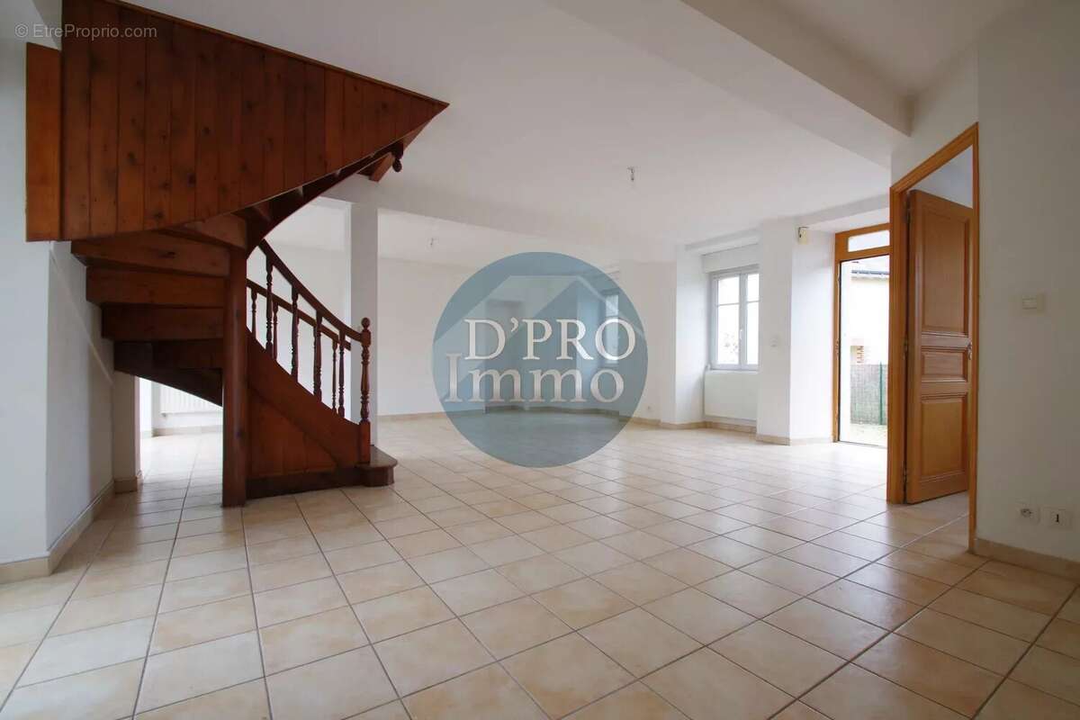 Maison à NORT-SUR-ERDRE