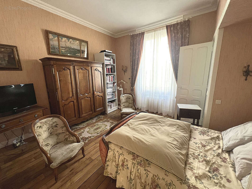Maison de ville en pierre avec jardin clos - photo 10