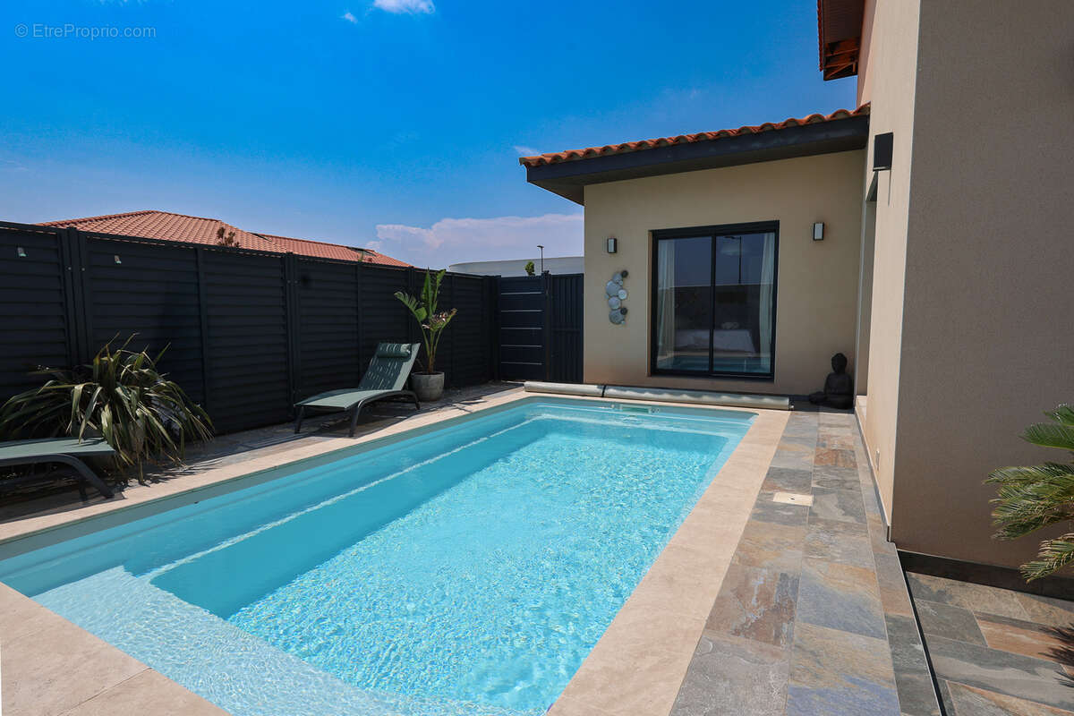 Villa t4 de qualité récente avec garage et piscine - dpe a - photo 13