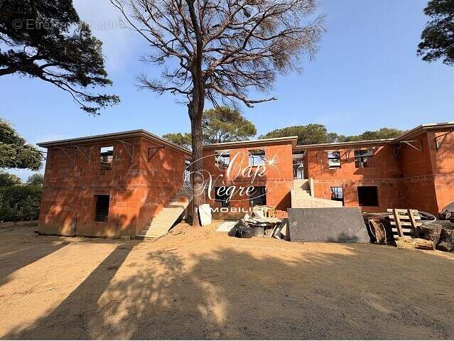 Appartement à GRIMAUD