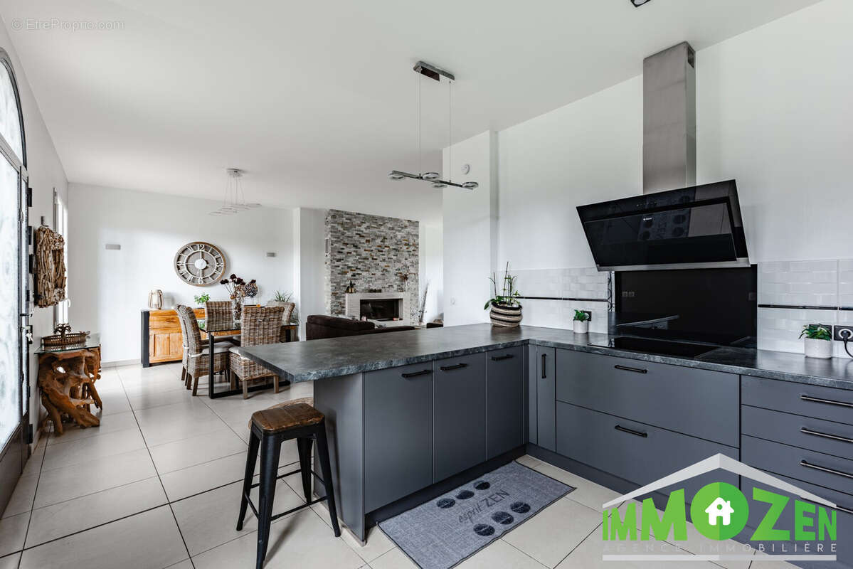 Maison à LIMEIL-BREVANNES