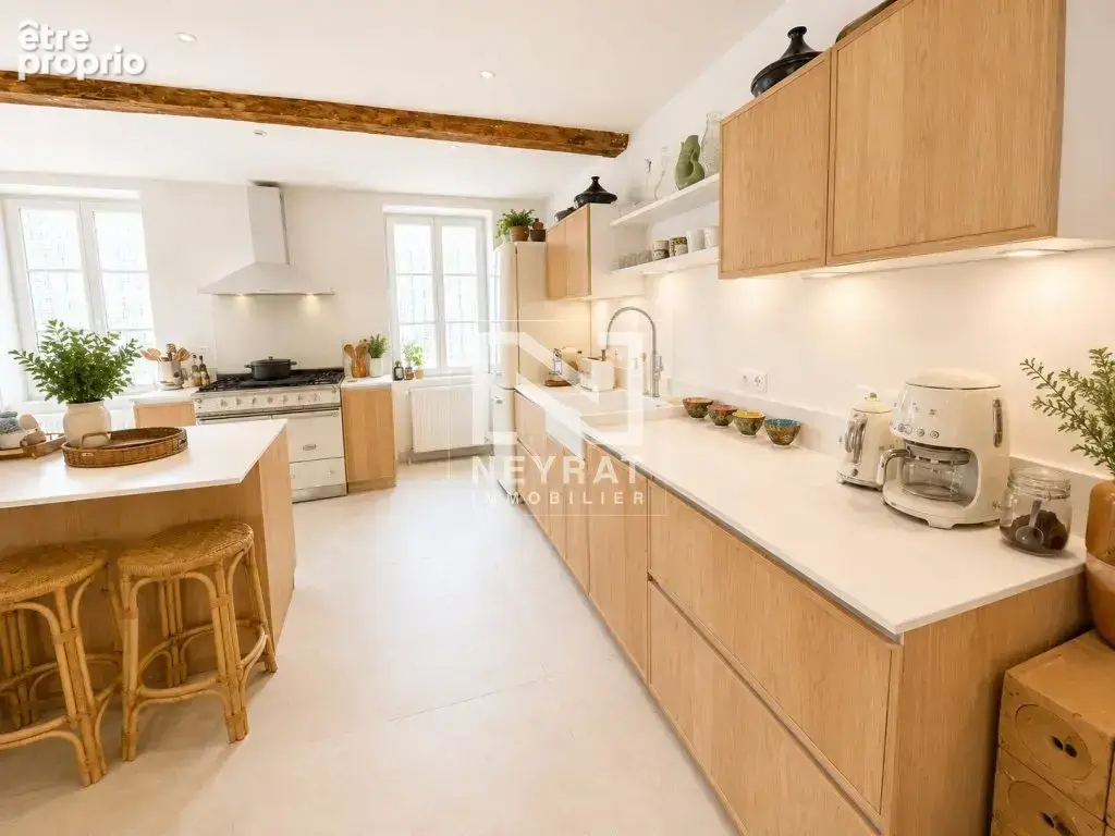 Propriété de charme rénovée avec prestations haut de gamme, grange remarquable et fort potentiel d'aménagement - photo 2