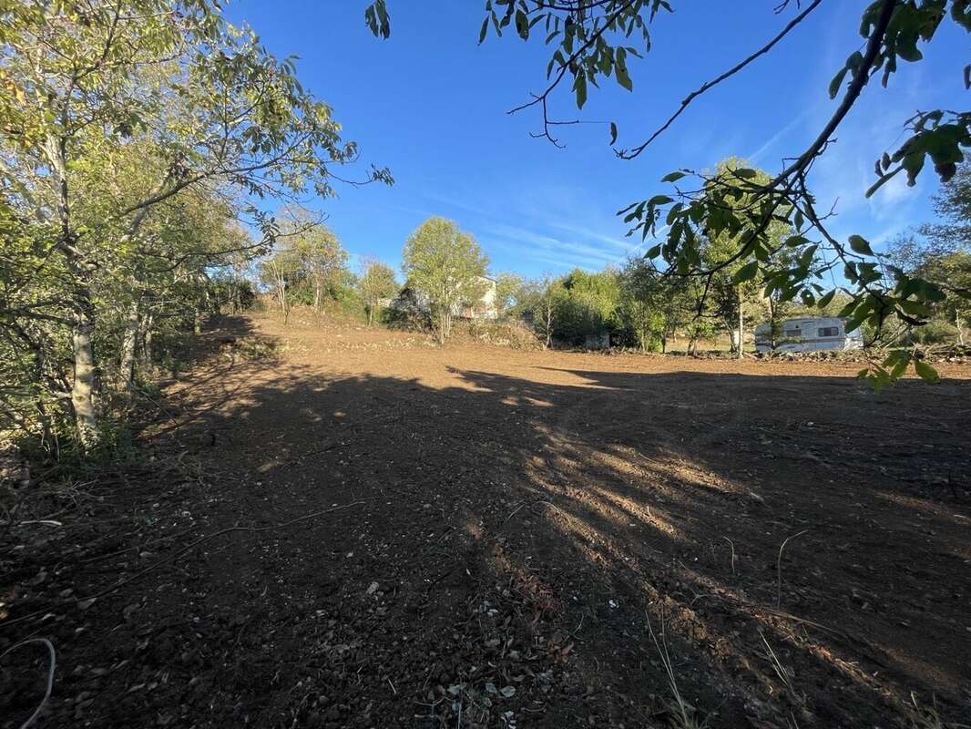 Terrain à LA CAPELLE-BALAGUIER