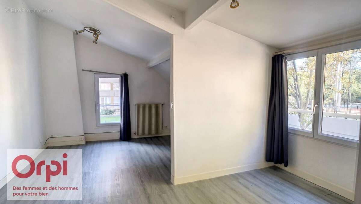 Appartement à ISSY-LES-MOULINEAUX