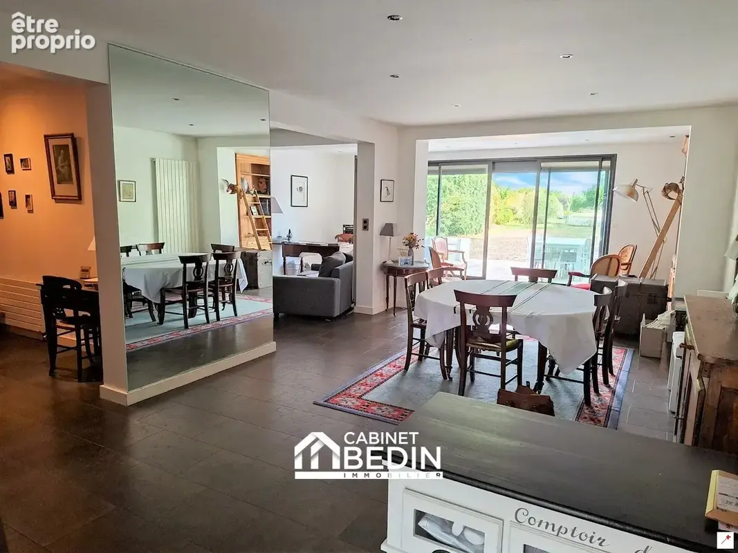Maison 224 m² à Merignac  - photo 2