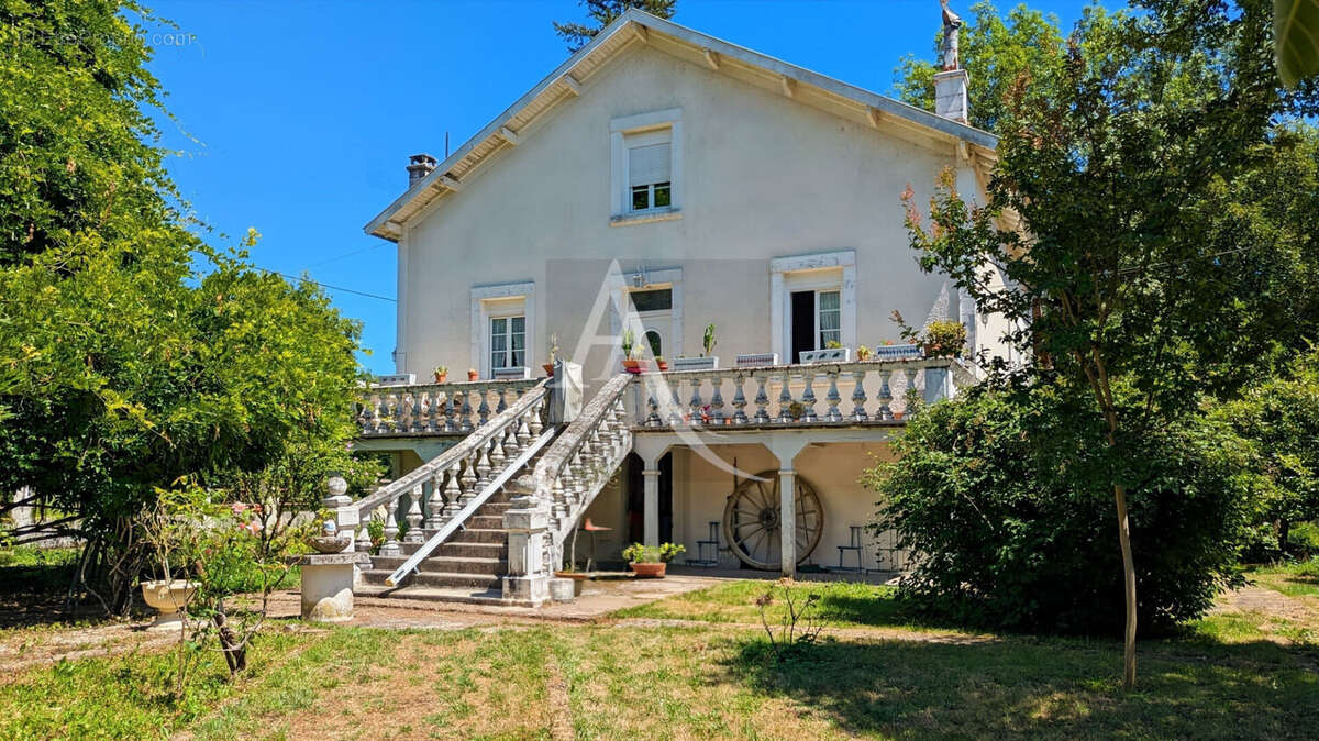 Maison à SAUVETERRE-LA-LEMANCE