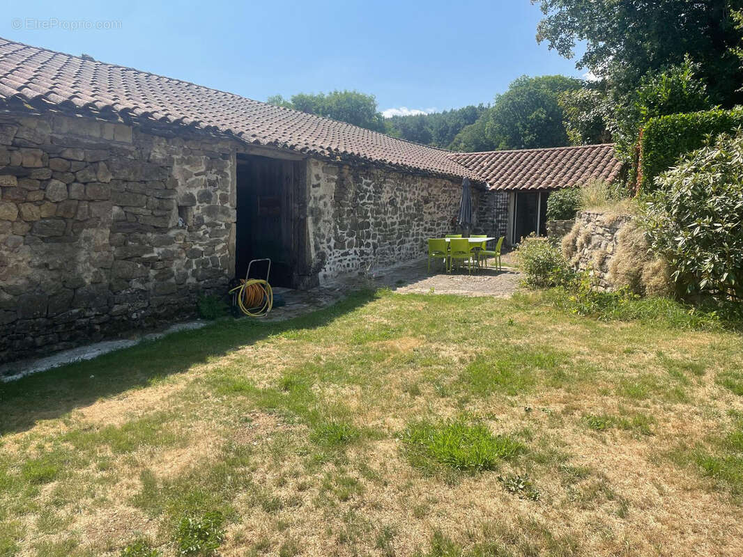 Ancienne ferme joliment restaurée avec 1000 m2 de terrain - photo 15