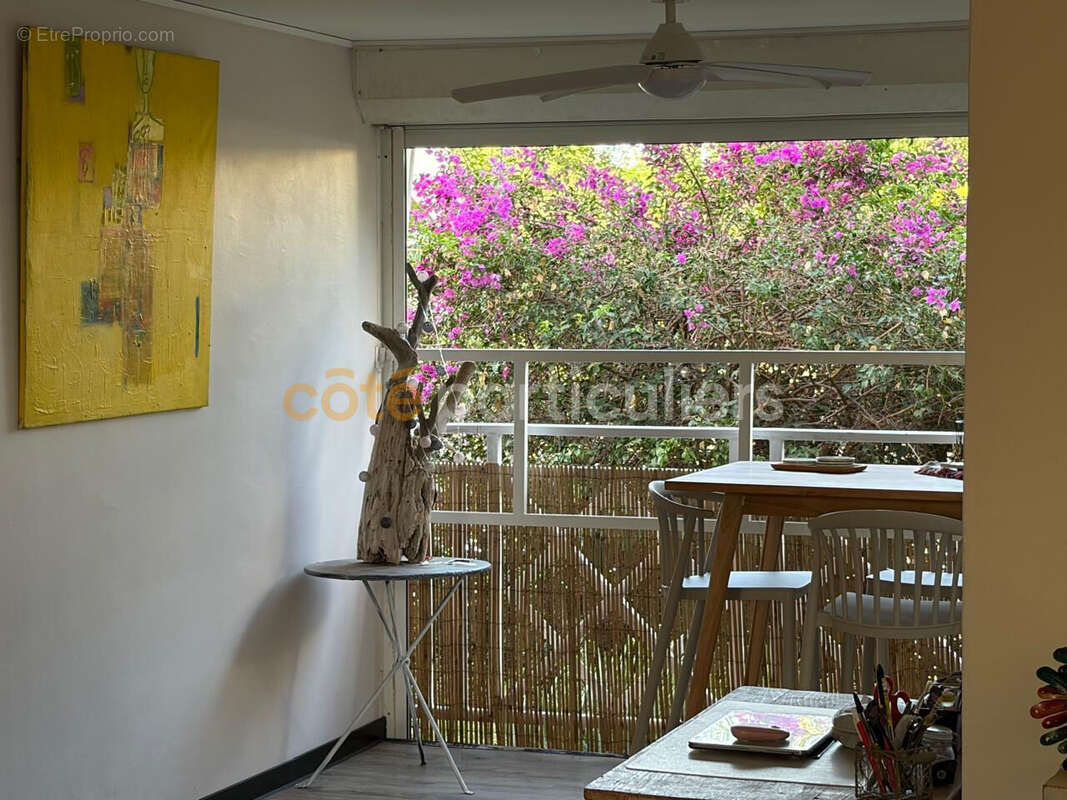 À VENDRE -T2 en rez-de-jardin  résidence avec piscine LE GOSIER - photo 3