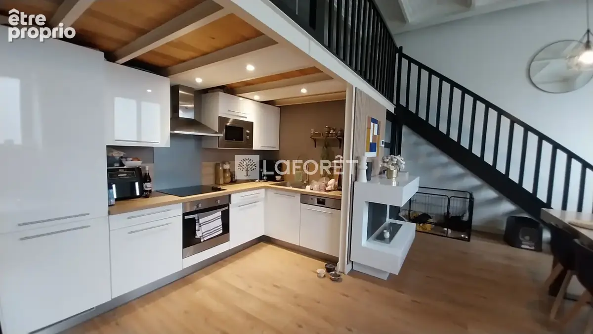 Loft Tourcoing 3 pièce(s) 80m2 - photo 2