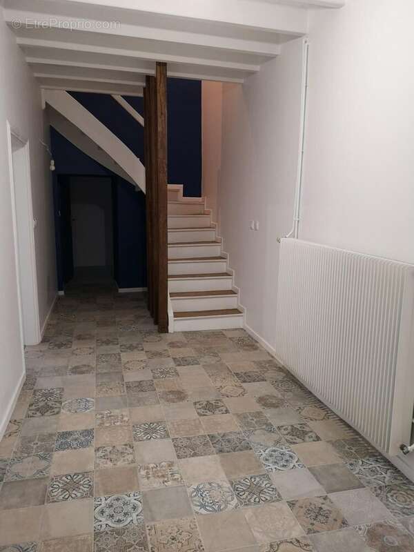 Maison à LA CHAPELLE-POUILLOUX