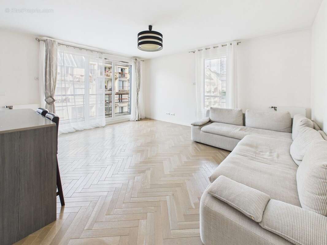 Appartement à PARIS-11E