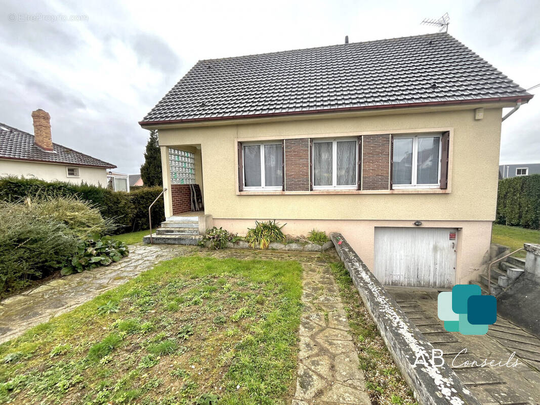Maison à HOUPPEVILLE