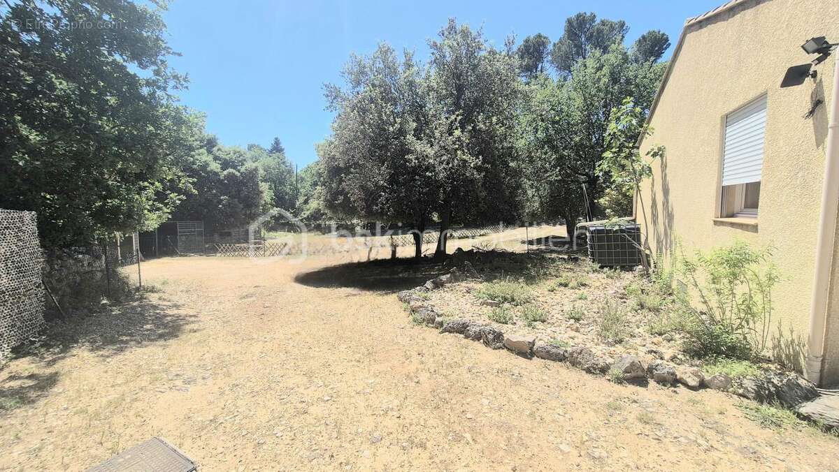 Maison à BESSE-SUR-ISSOLE