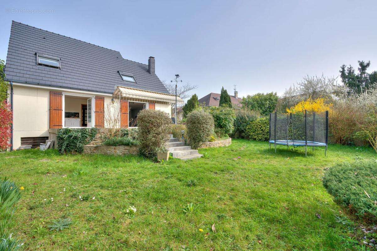 Maison à CHAMPIGNY-SUR-MARNE