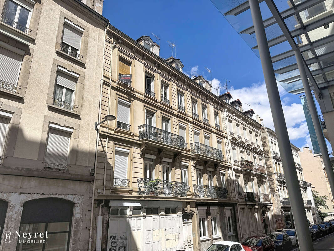Appartement à SAINT-ETIENNE
