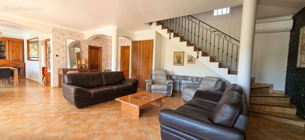 Maison à TOURRETTE-LEVENS