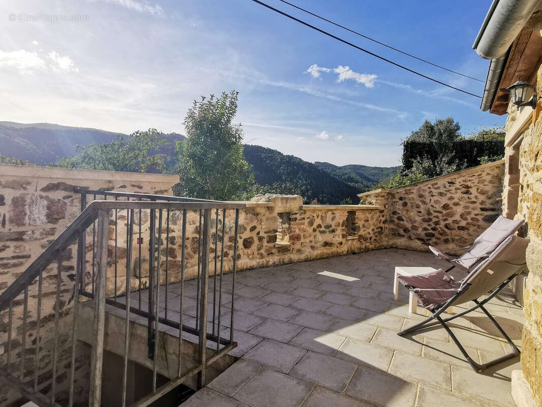 Maison à LES OLLIERES-SUR-EYRIEUX