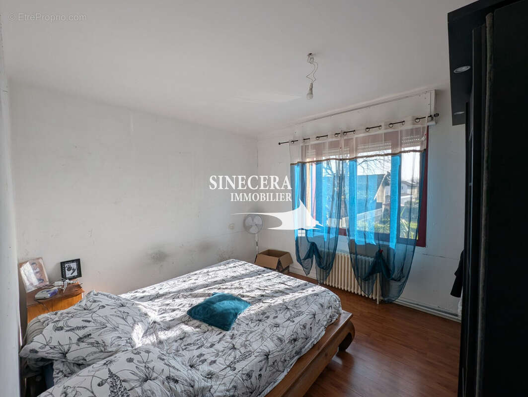 Maison à PARENTIS-EN-BORN