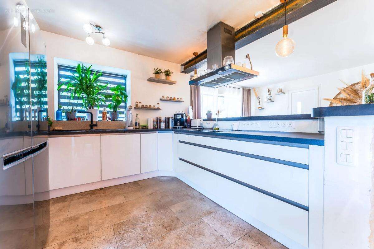 Maison à LE CASTELLET