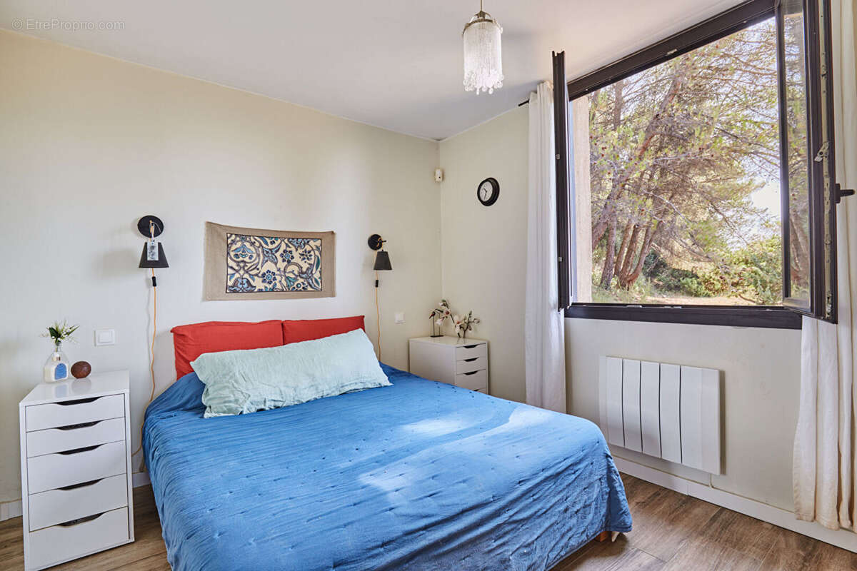 Cucuron- Vue unique, a pied du village, 95 m2 sur 8000 m2 - photo 9