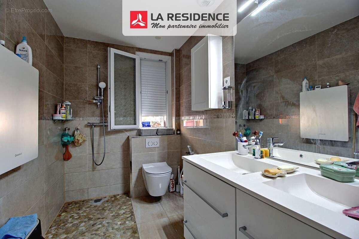 Maison à SAINT-ETIENNE-DU-ROUVRAY