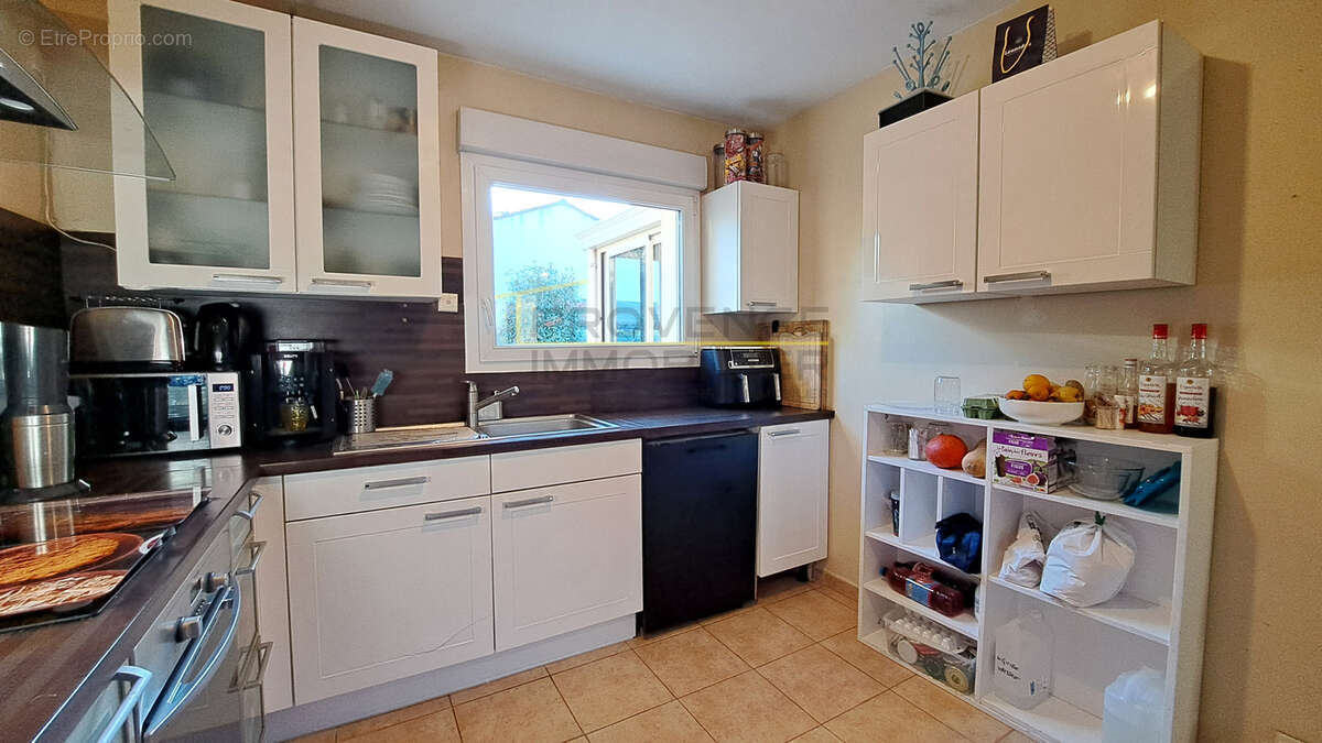 Maison à MONTELIMAR