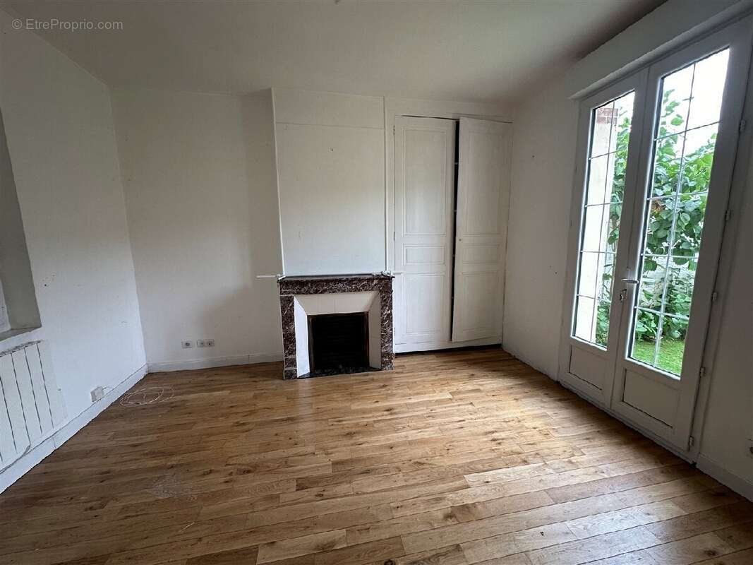 Maison à CHATEAUNEUF-EN-THYMERAIS