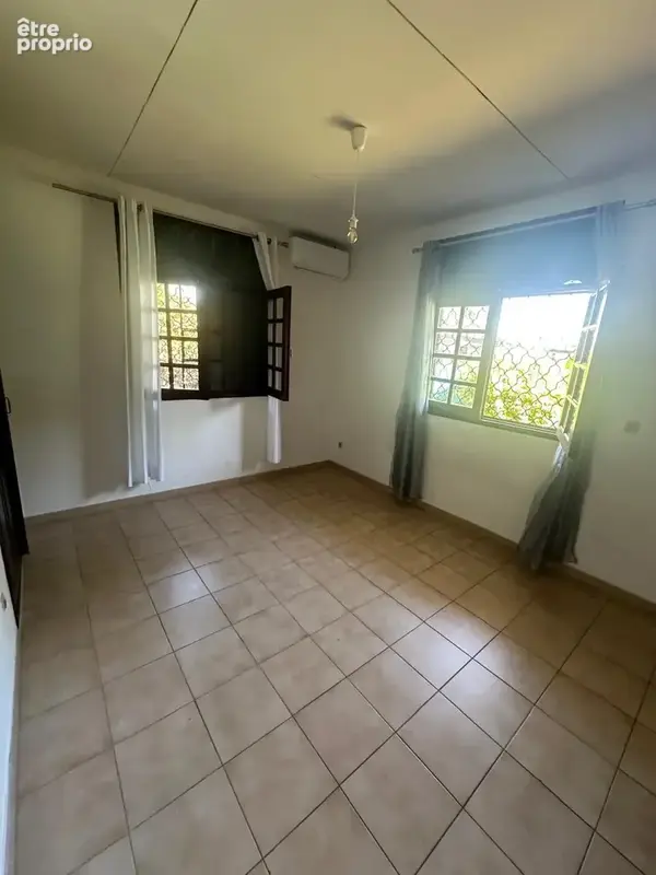 A vendre maison type f5 excellente situation - photo 9